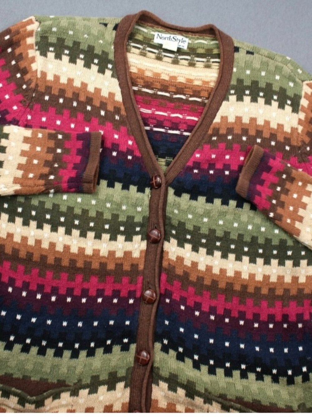 Vintage NWOT North Style Geometric Cardigan Sweater with pockets, size L